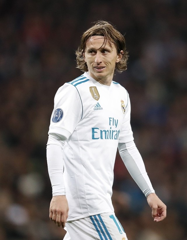 半场战报：美因茨0-1佛罗伦萨，佐姆破门