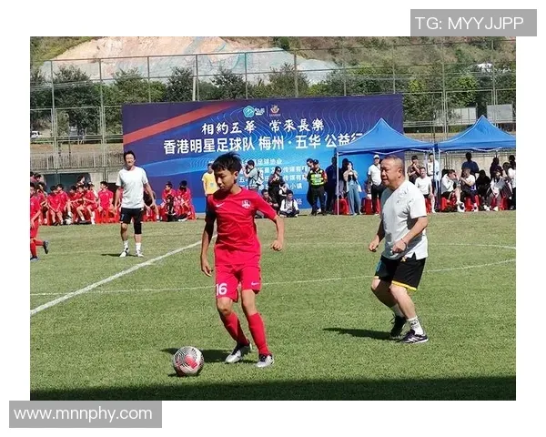 天冷请你吃火锅！坎宁安紧密盯防遮天大帽制霸攻防两端