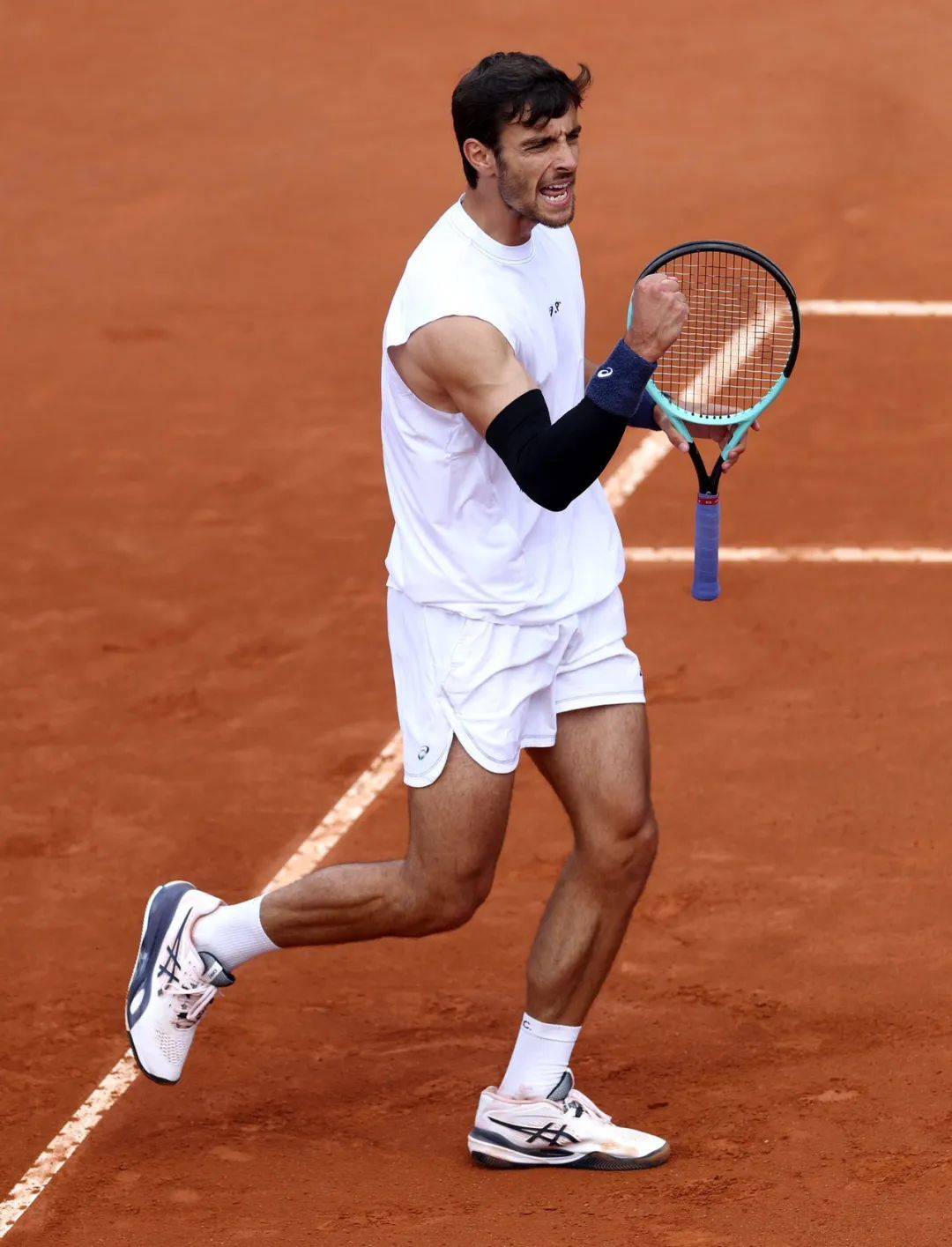 方面成绩斐 方面成绩斐