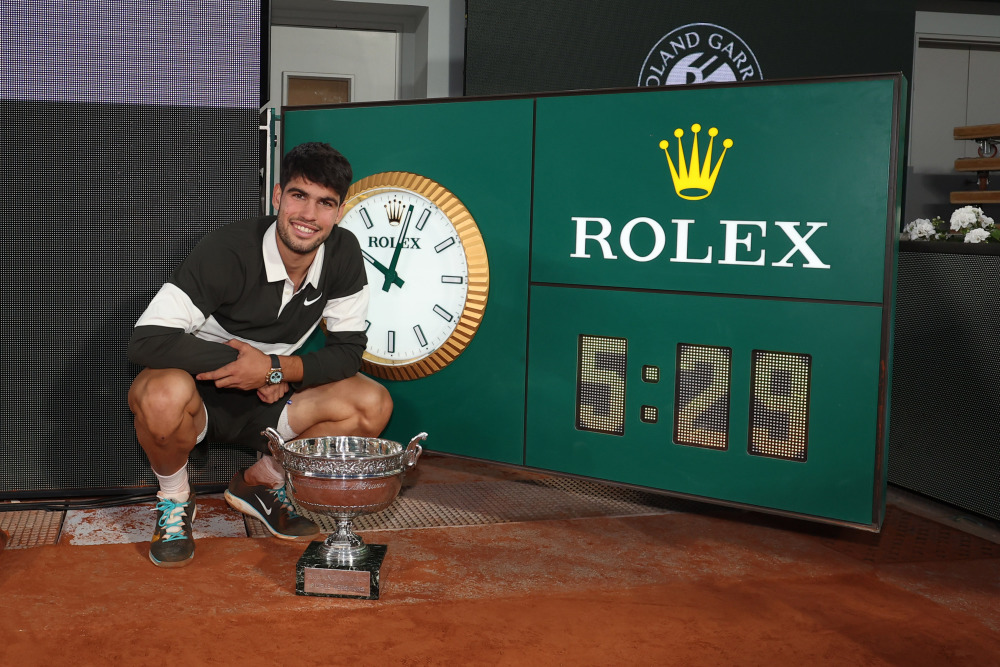 展现出了令 展现出了令