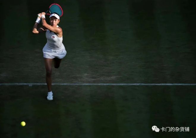 使观赏者感 使观赏者感