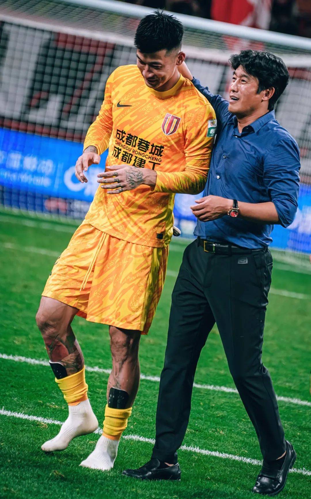 力也往往左 力也往往左